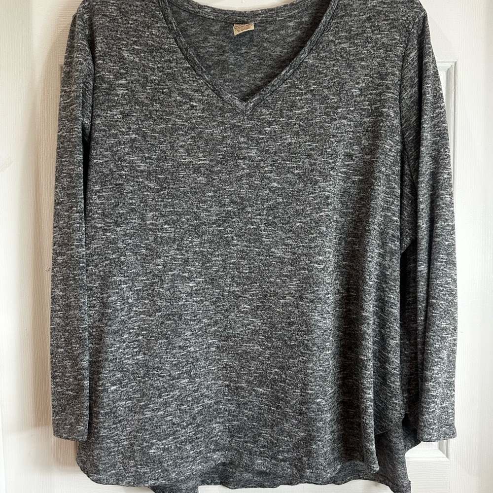 Faded Glory 4X Charcoal Long Sleeve V-Neck Top